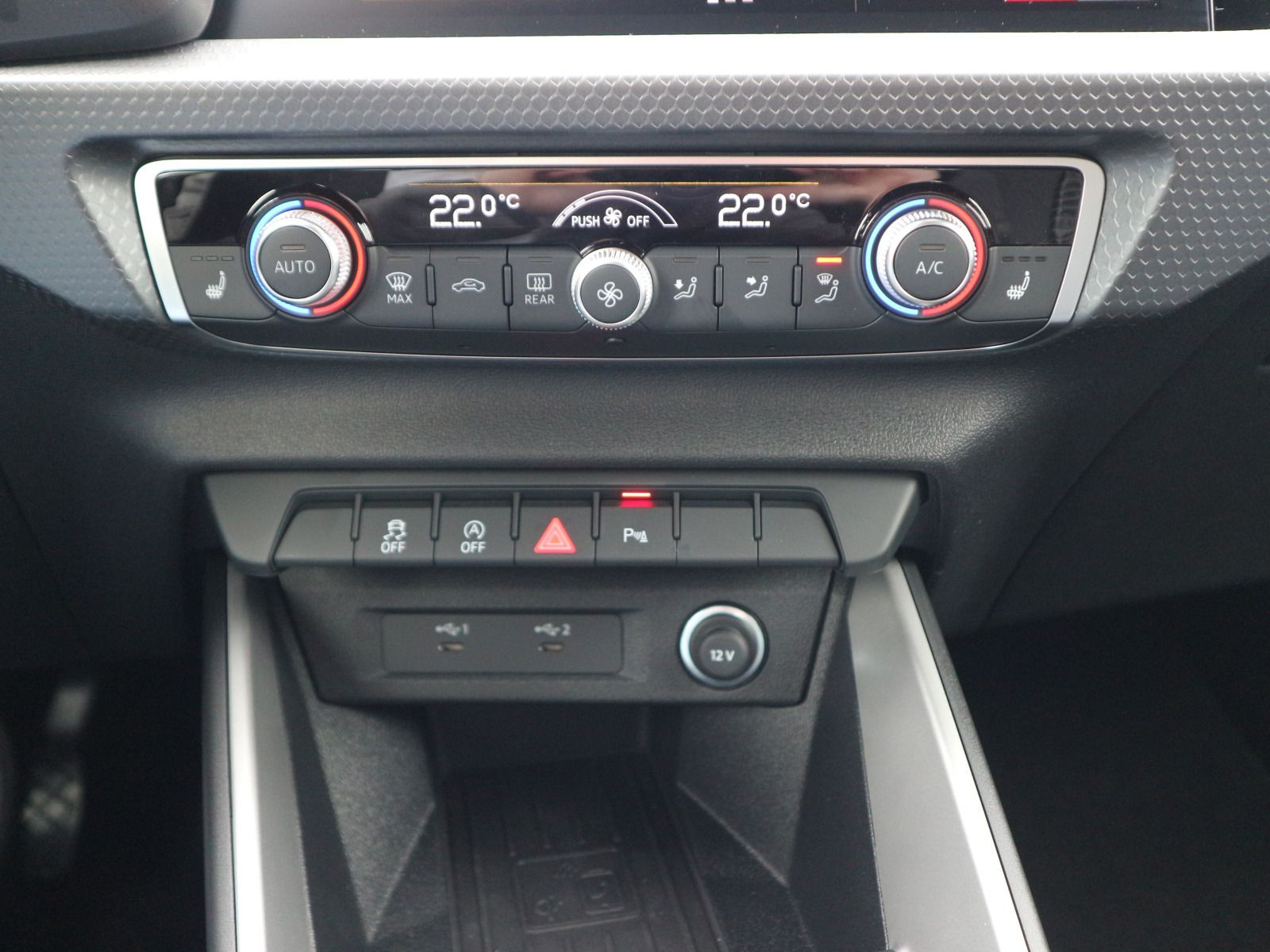 Fahrzeugabbildung Audi A1 Sportback S line 30 TFSI S troniC*CARPLAY*LED*