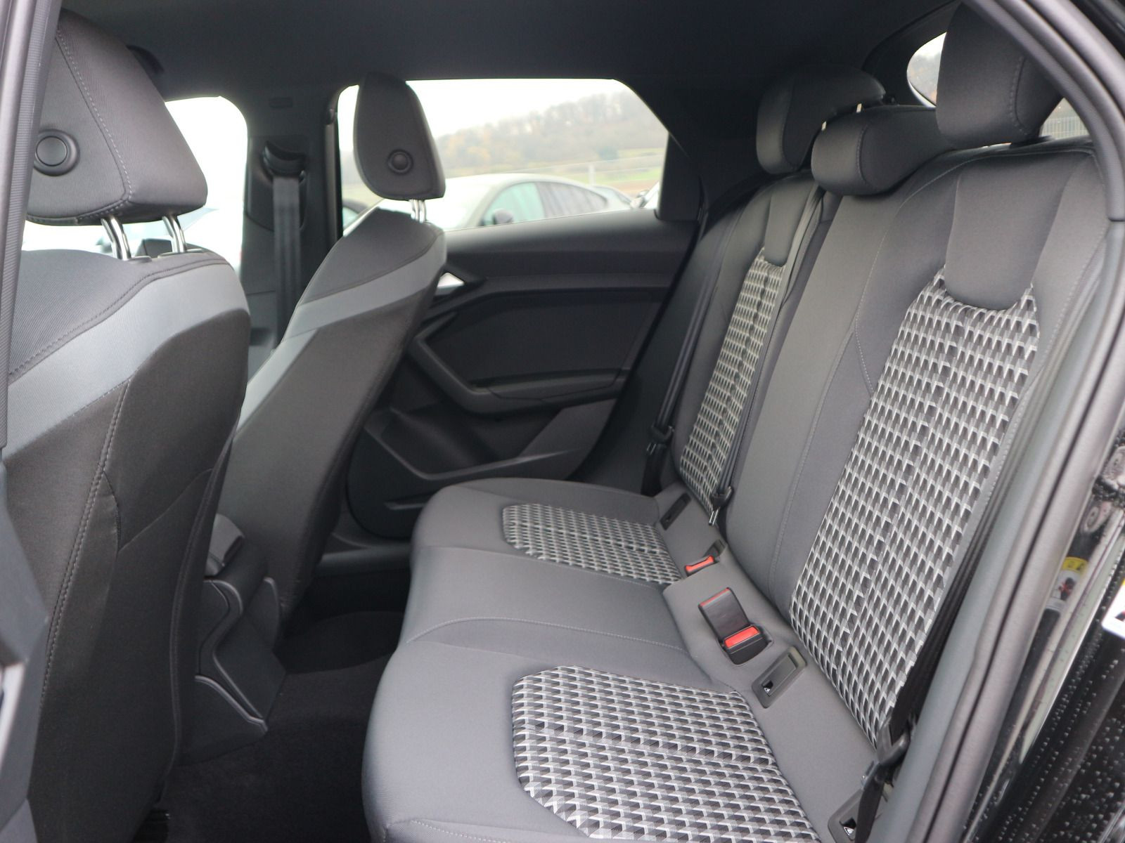 Fahrzeugabbildung Audi A1 Sportback S line 30 TFSI S troniC*CARPLAY*LED*