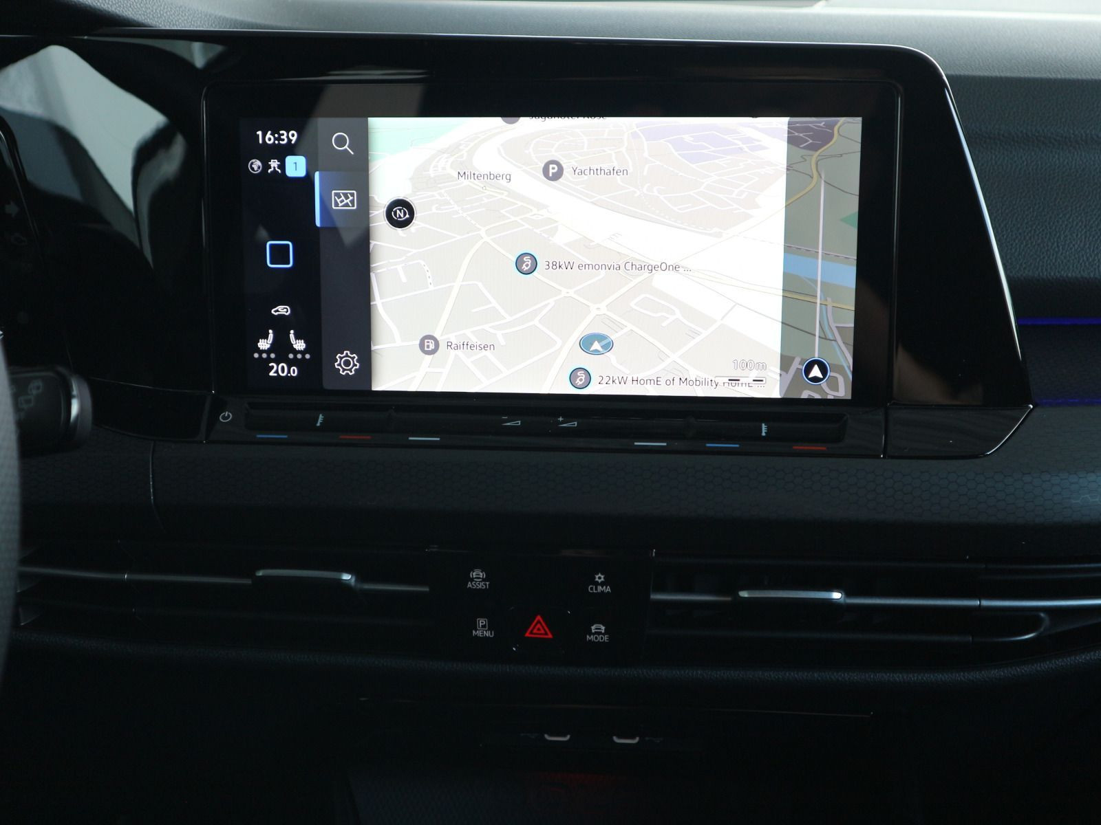 Fahrzeugabbildung Volkswagen Golf GTI Clubsport 2,0 TSI OPF (300 PS) DSG*PANORAMA*BlackStyle*Winterräder*