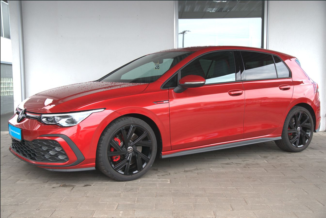 Fahrzeugabbildung Volkswagen Golf GTI 2.0 TSI DSG ACC RFK NAVI CARPLAY