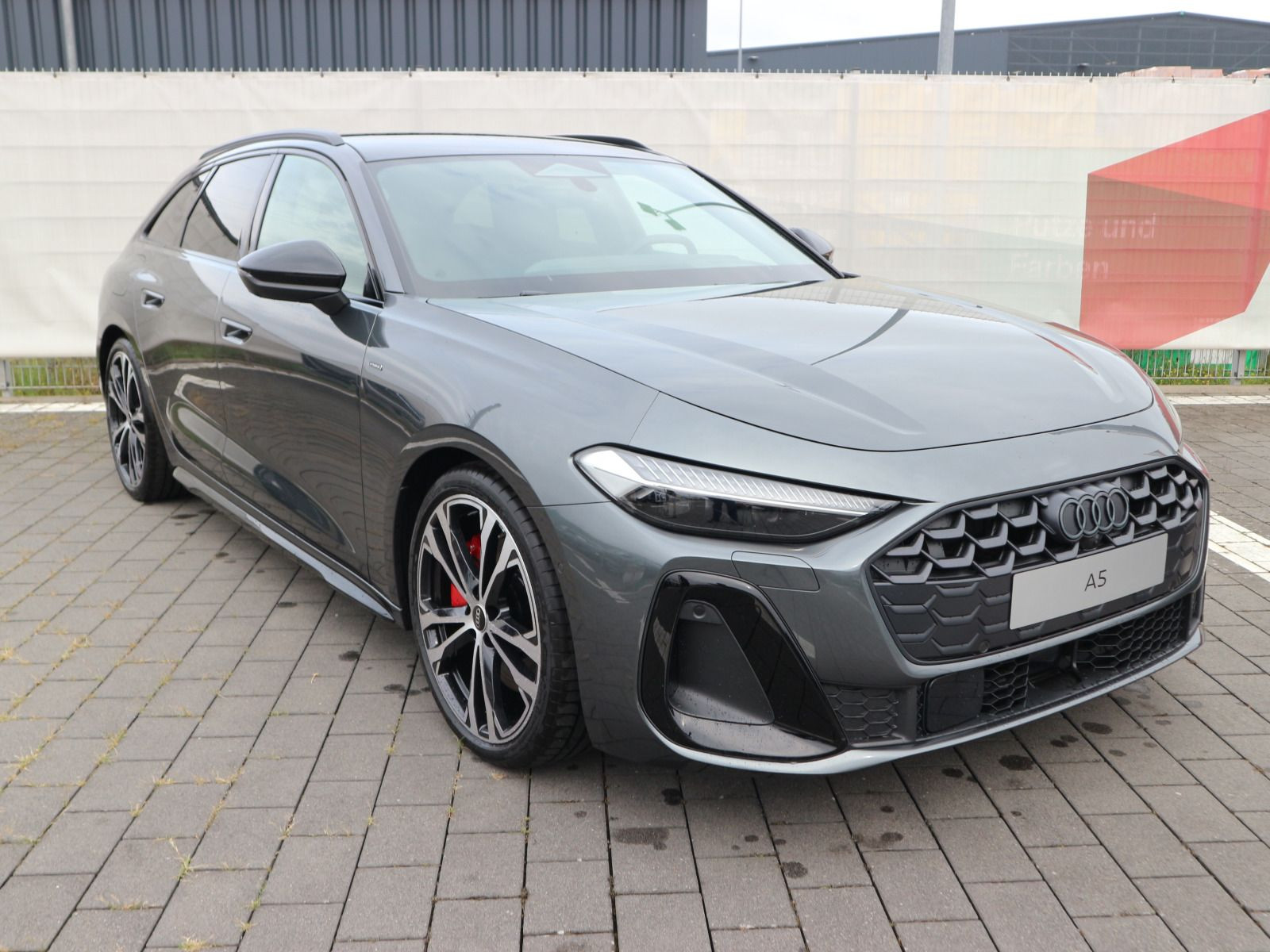 Fahrzeugabbildung Audi A5 Avant e-hybrid quattro S line S tronic*PANO*