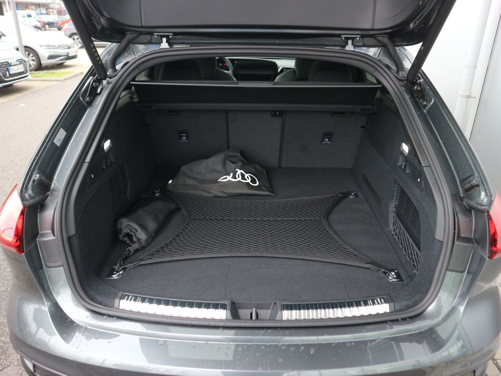 Fahrzeugabbildung Audi A5 Avant e-hybrid quattro S line S tronic*PANO*