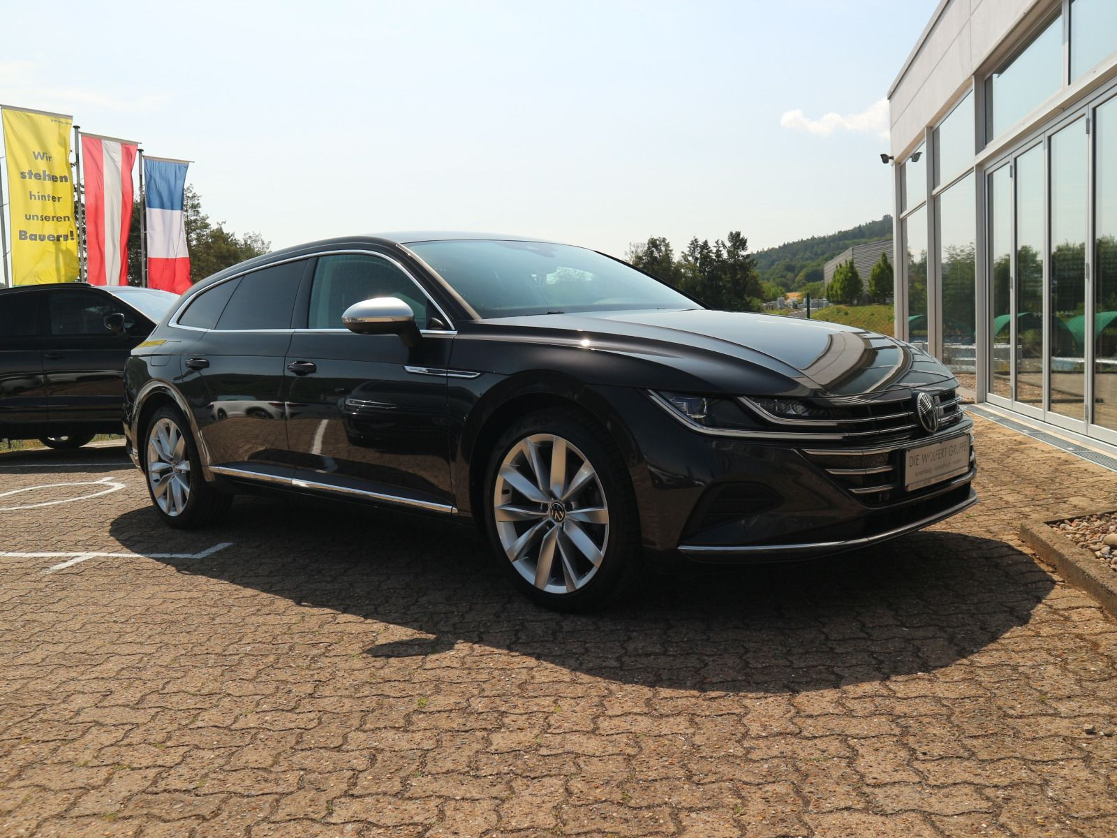 Fahrzeugabbildung Volkswagen Arteon SB Elegance 1.4 TSI eHybrid DSG AHK 360° NAVI