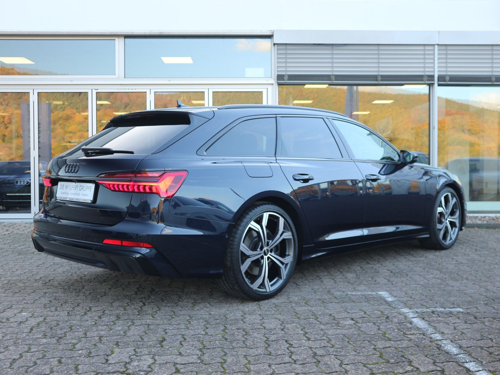 Fahrzeugabbildung Audi S6 Avant 3.0 TDI quattro B&O MATRIX RFK ACC 21