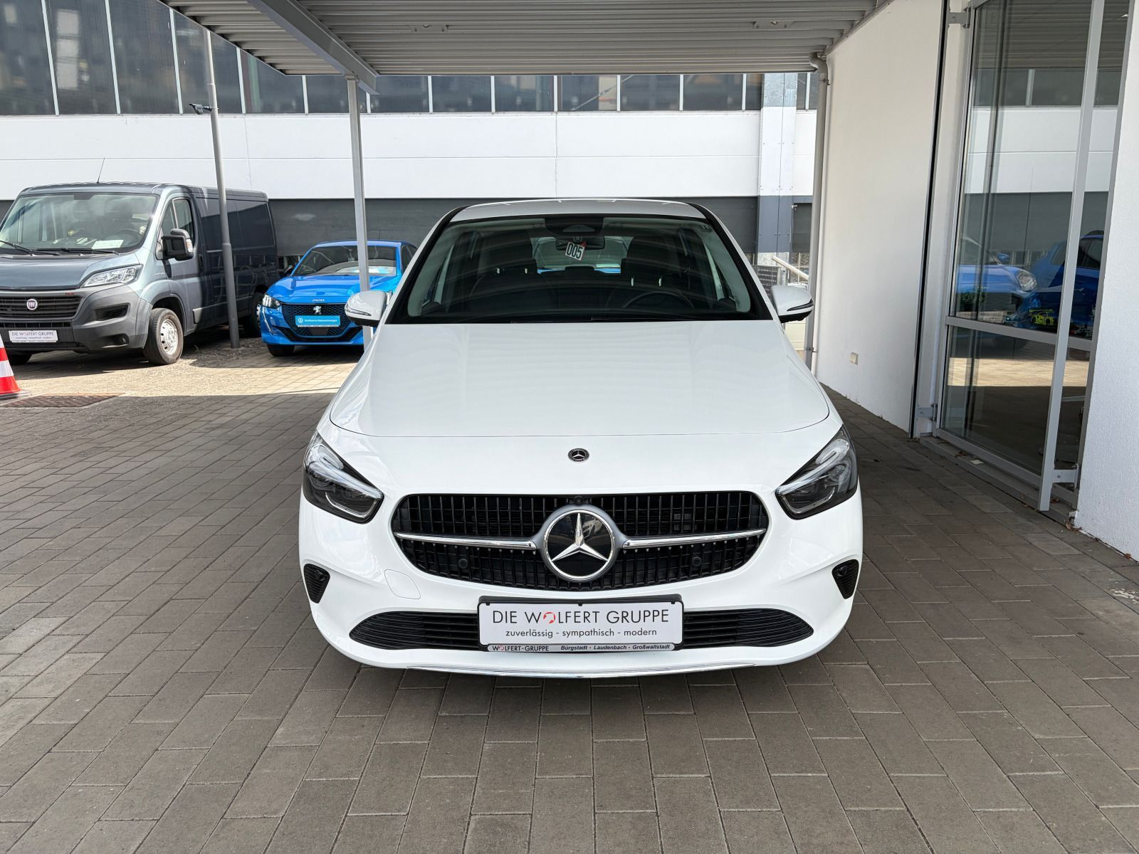 Fahrzeugabbildung Mercedes-Benz B 250 e Progressive 360° AHK MBUX MULTIBEAM