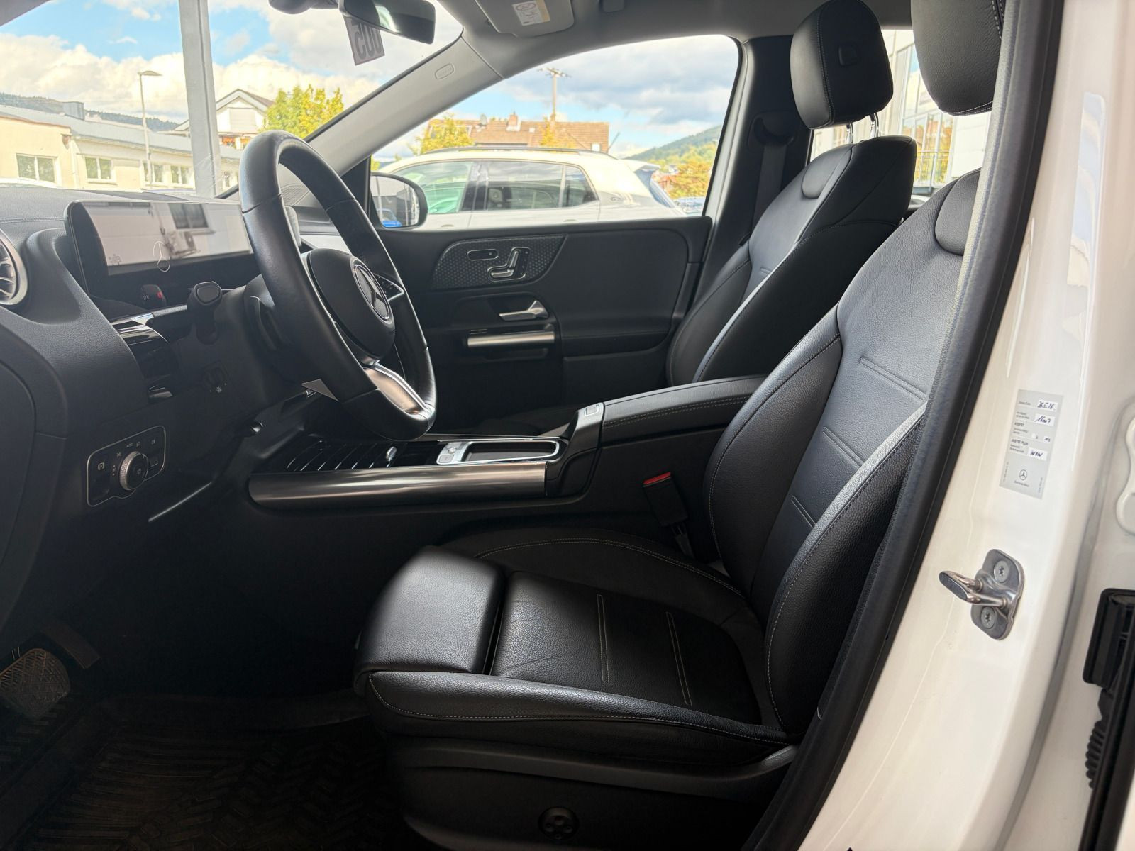 Fahrzeugabbildung Mercedes-Benz B 250 e Progressive 360° AHK MBUX MULTIBEAM