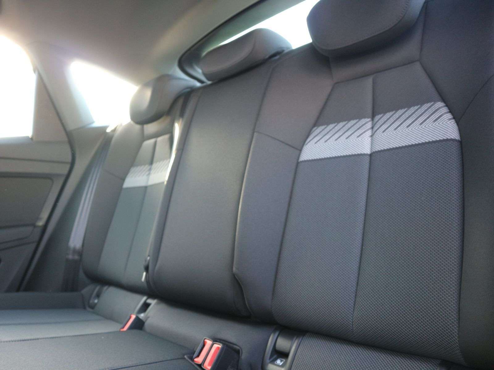 Fahrzeugabbildung Audi Q4 Sportback 35 e-tron 0,25% HUD*CARPLAY+NAVI*SHZ