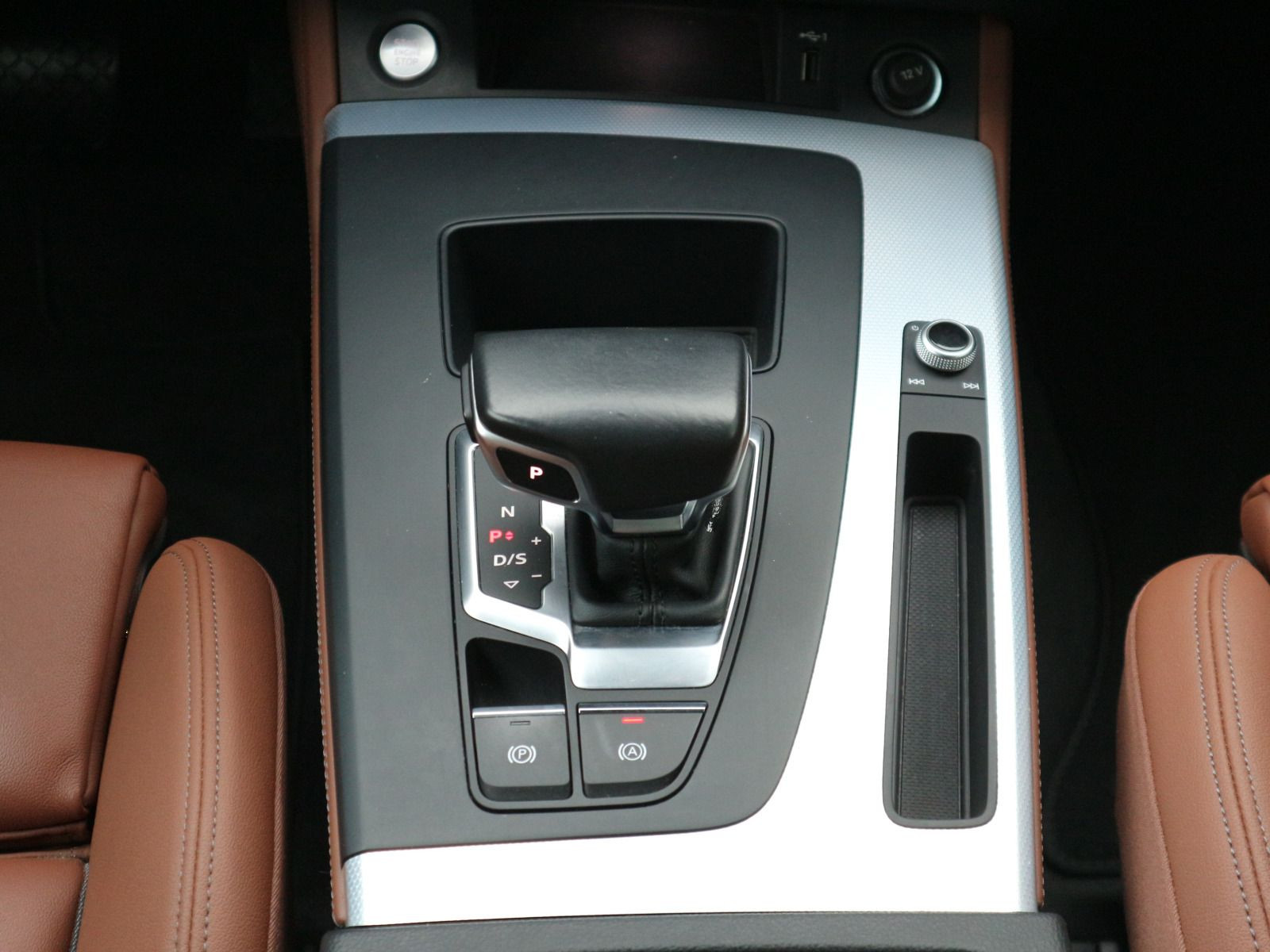 Fahrzeugabbildung Audi Q5 Sportback 50 TFSI e quattro edition one ACC RFK KEYLESS