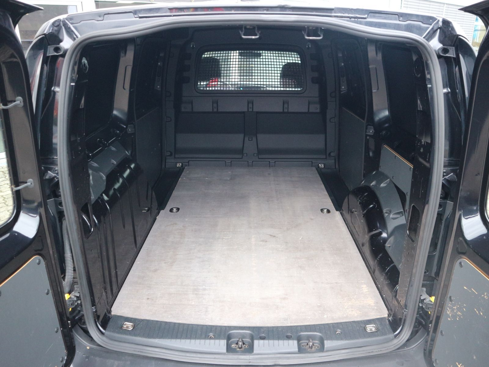 Fahrzeugabbildung Volkswagen Caddy Cargo Maxi 2.0 TDI NAVI KLIMA SITZHZG PDC