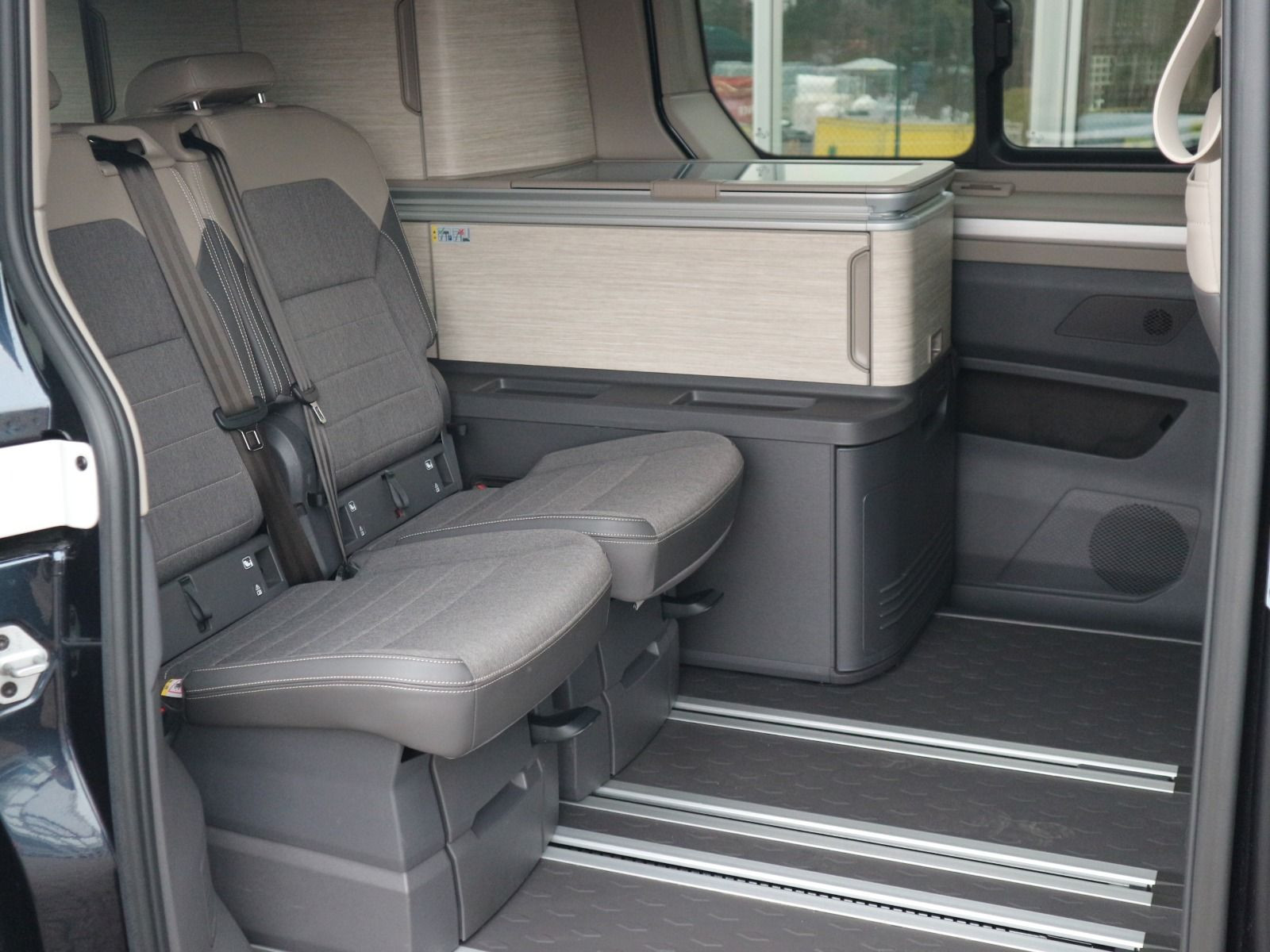 Fahrzeugabbildung Volkswagen T7 California Ocean 2.0 TDI DSG AHK STHZG MATRIX
