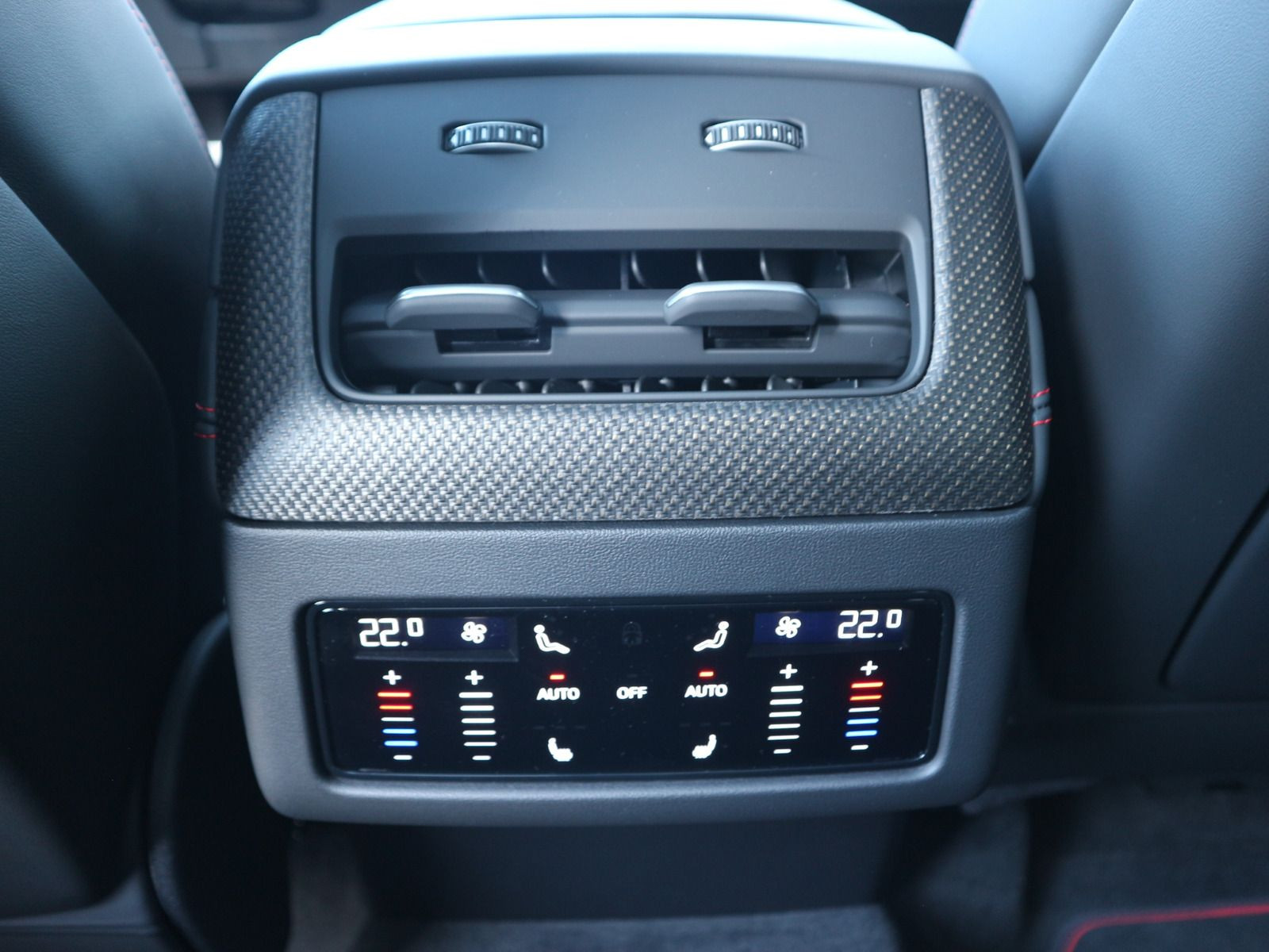 Fahrzeugabbildung Audi Q7 SUV TDI quattro S line*NEUES MODELL*7-SITZER*