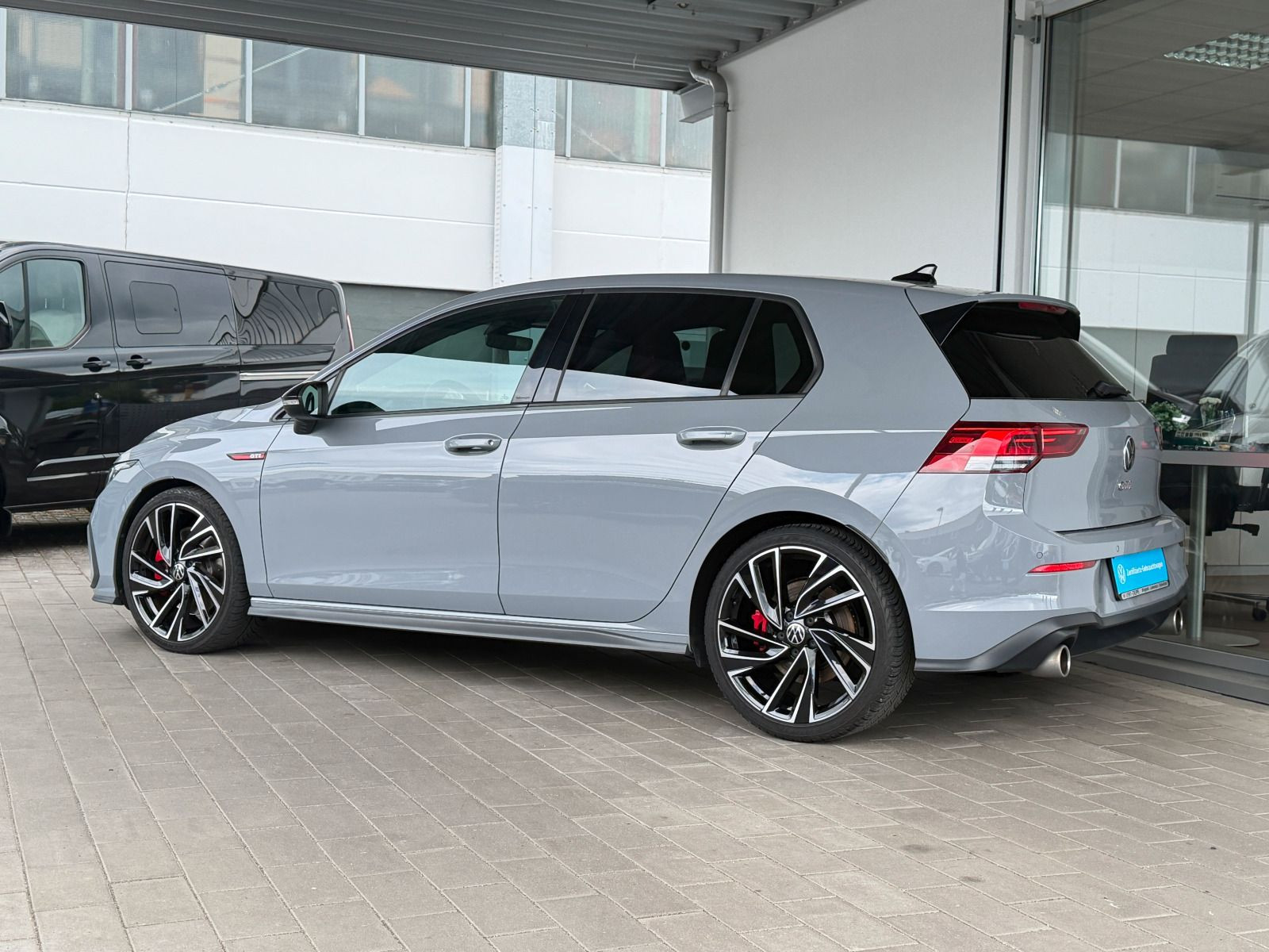 Fahrzeugabbildung Volkswagen Golf GTI 2.0 TSI DSG BLACK STYLE RFK NAVI ACC 19
