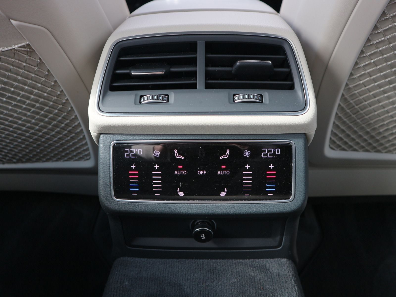 Fahrzeugabbildung Audi A6 Limousine 3.0 TFSI quattro RFK*MATRIX*NAVI*SHZ