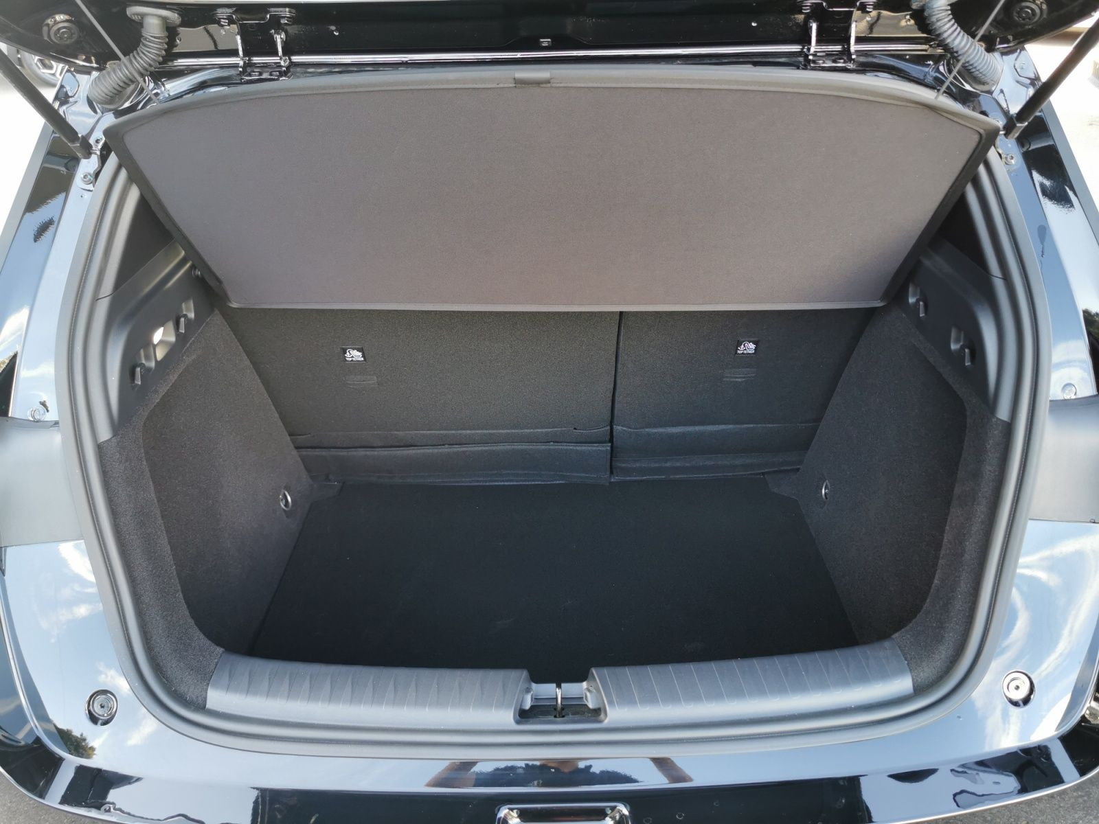 Fahrzeugabbildung BYD Dolphin G DM-i Comfort 156 kW +HUD+18"+PANO
