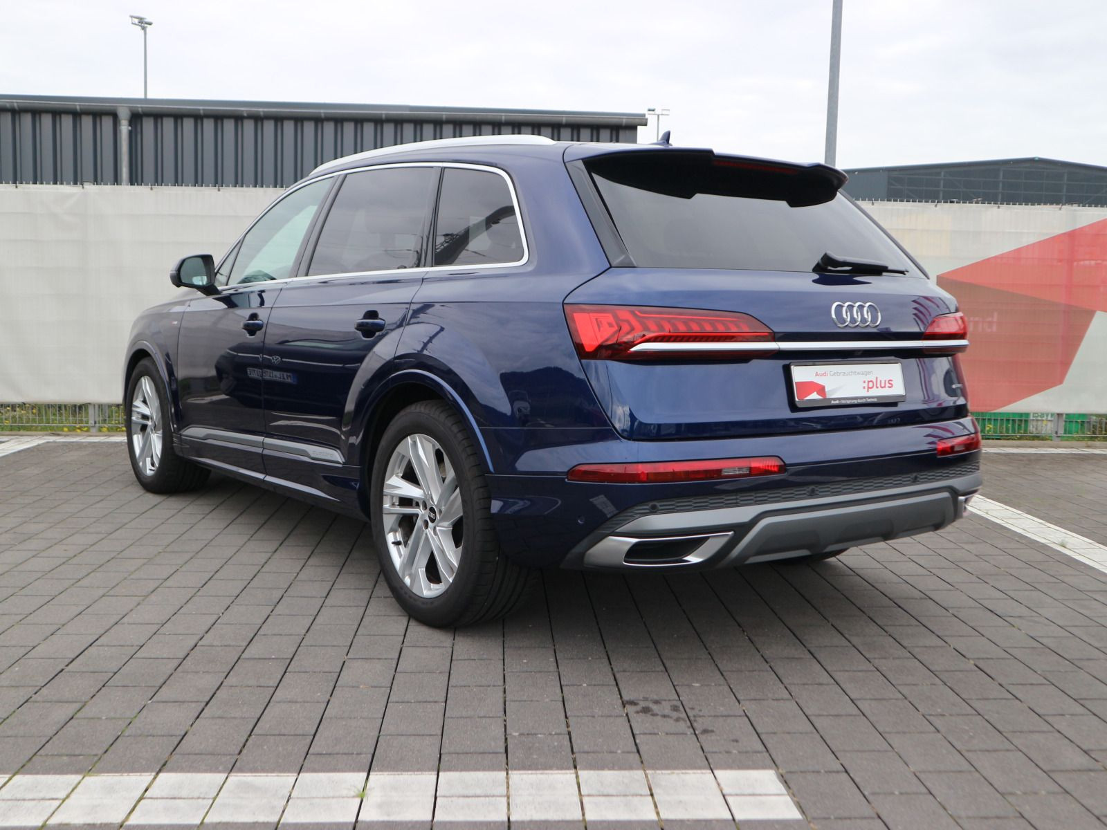 Fahrzeugabbildung Audi Q7 S line 50 TDI quattro 7-SITZER*ACC*360°*PANO