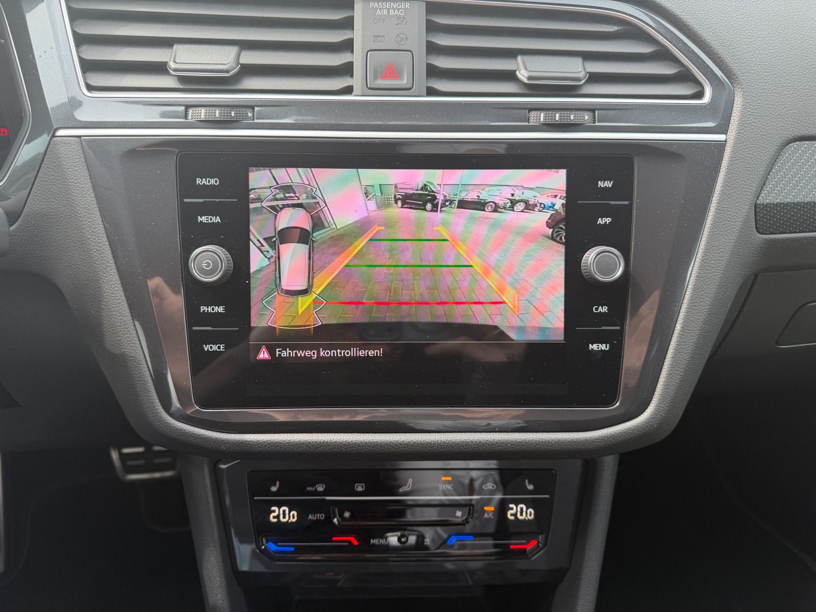 Fahrzeugabbildung Volkswagen Tiguan Allspace R-Line 2.0 TDI 4M DSG AHK STHZG 7SITZE