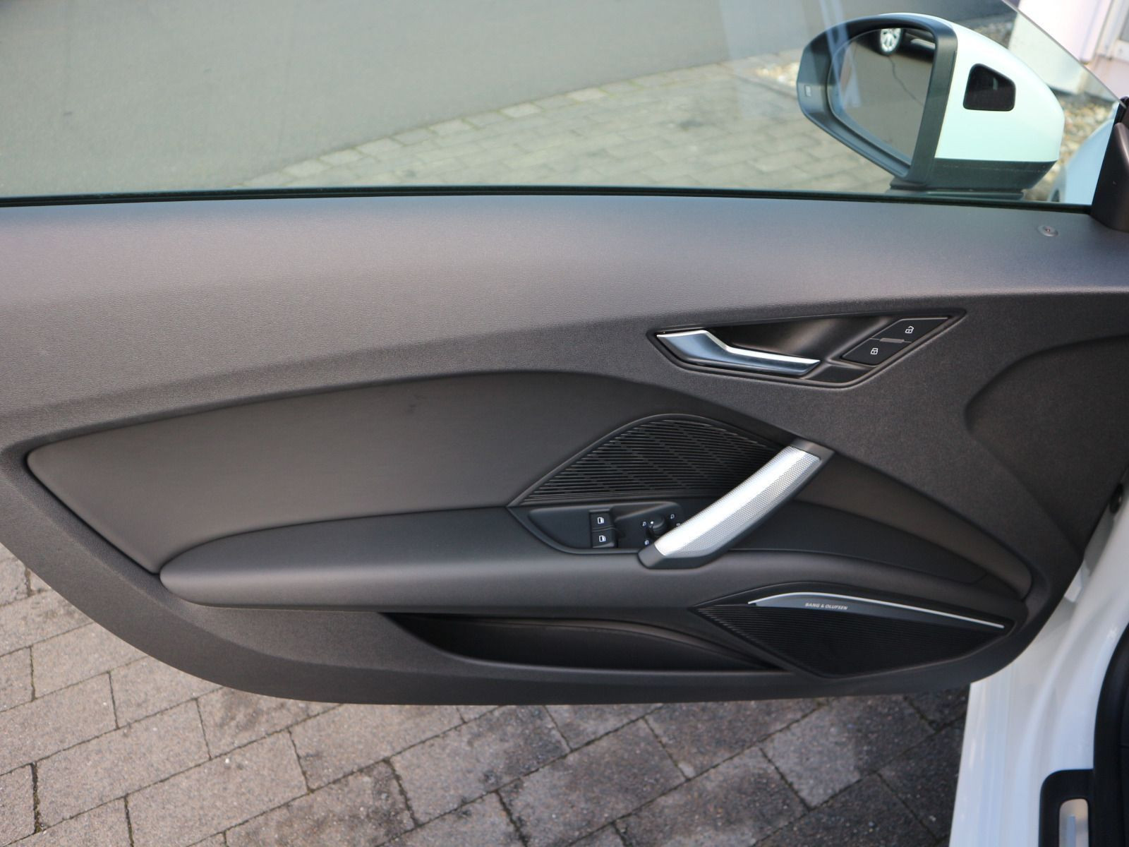 Fahrzeugabbildung Audi TT Roadster 40 TFSI S tronic S line KOPFRAUMHEIZUNG*B&O