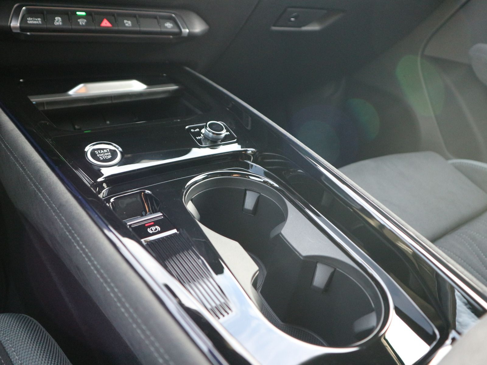 Fahrzeugabbildung Audi Q3 Sportback e-hybrid 200 kW S tronic