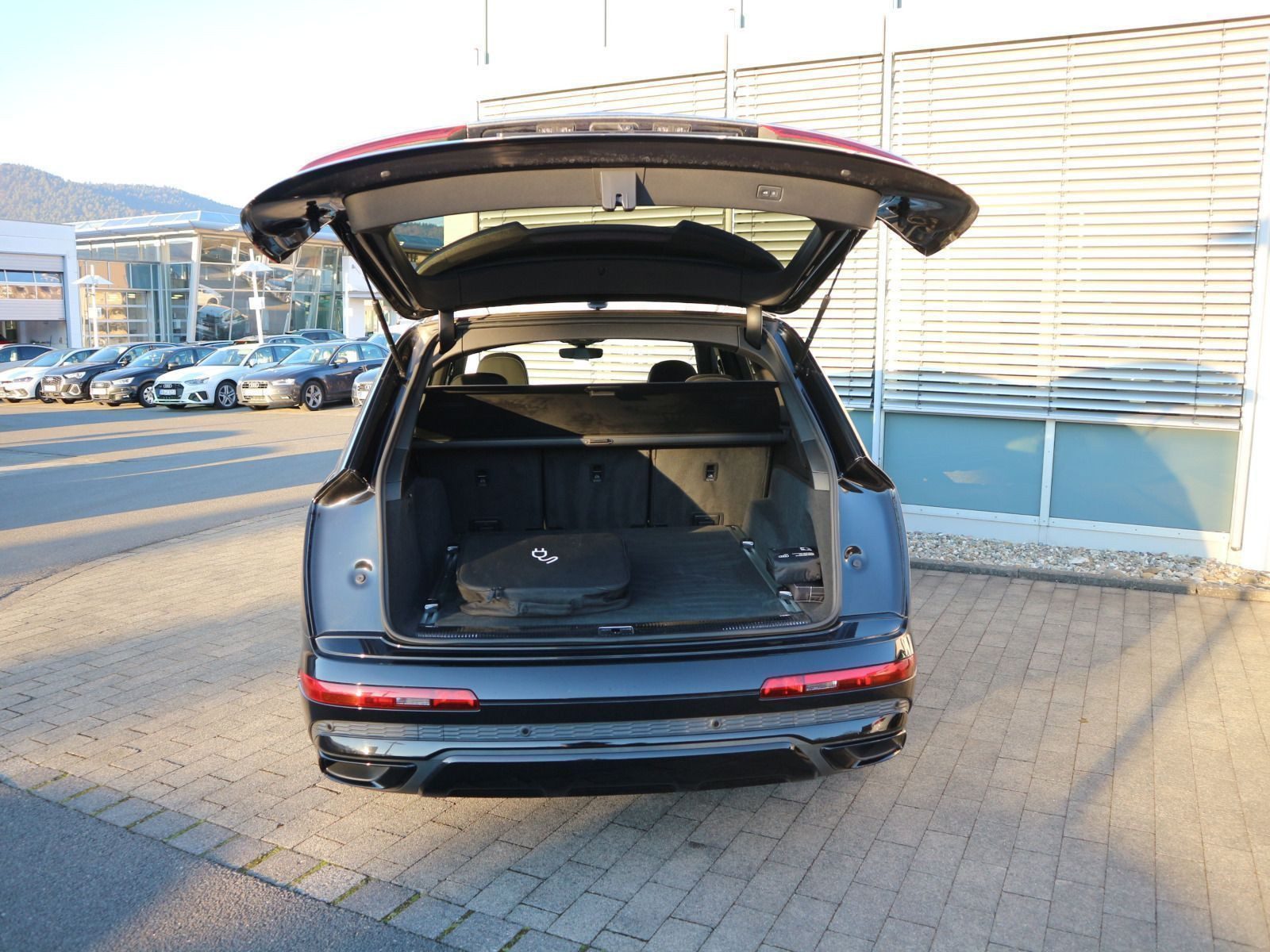 Fahrzeugabbildung Audi Q7 60 TFSIe quattro S line ACC+HUD+MATRIX+CarPlay