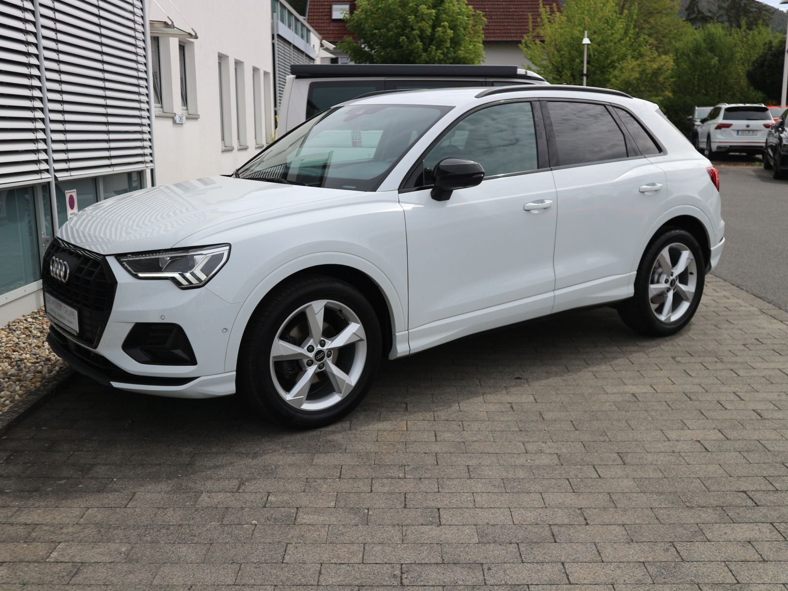 Fahrzeugabbildung Audi Q3 advanced 35 TDI S tronic*AHK*LED*NAVI*ACC*