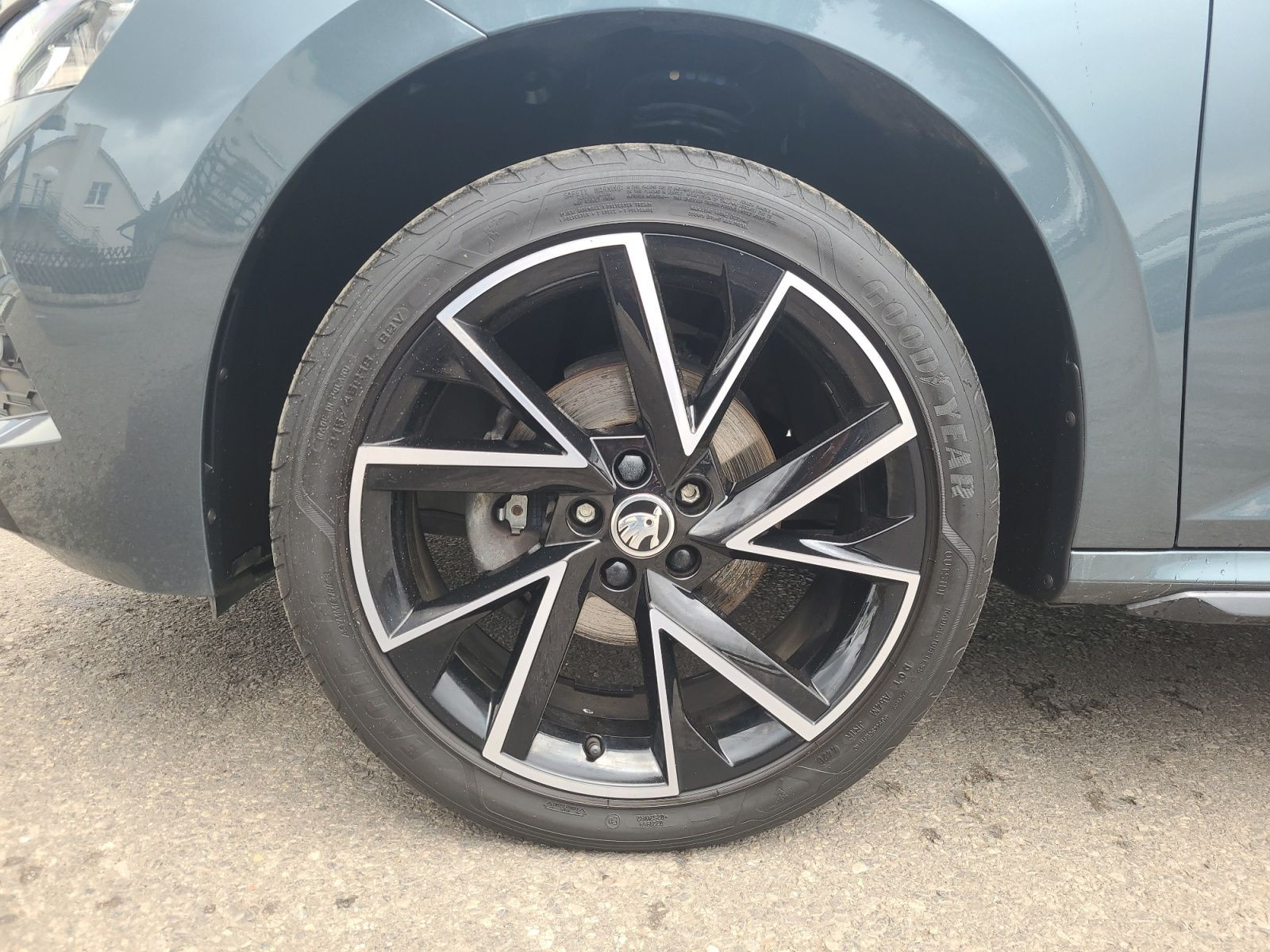 Fahrzeugabbildung SKODA Kamiq Monte Carlo 1.0 TSI 81kW 7-Gang DSG
