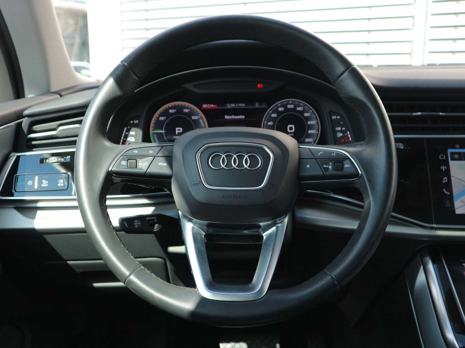 Fahrzeugabbildung Audi Q7 55 TFSI e quattro Matrix*HUD*Pano*ACC*SHZ