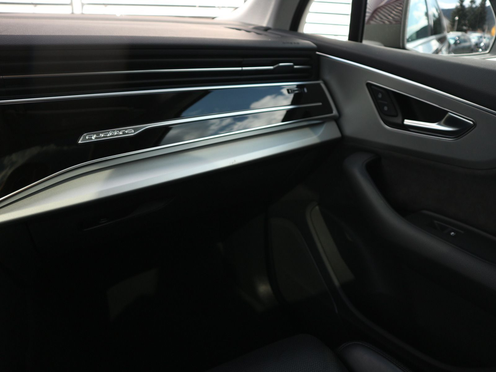 Fahrzeugabbildung Audi Q7 55 TFSI e quattro Matrix*HUD*Pano*ACC*SHZ