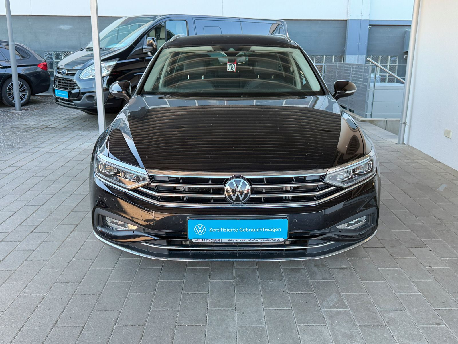 Fahrzeugabbildung Volkswagen Passat Variant Elegance 2.0 TDI DSG AHK MATRIX RFK ACC NAVI