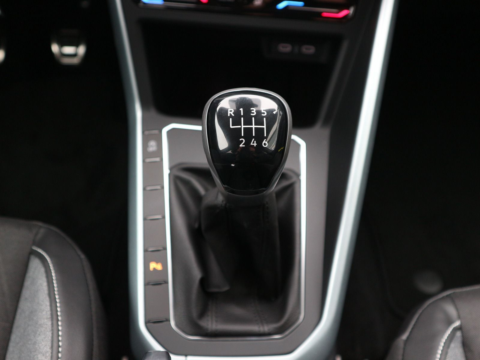 Fahrzeugabbildung Volkswagen Taigo GOAL 1,0 TSI OPF (116 PS) 6-Gang *WINTERRÄDER*NAVI*