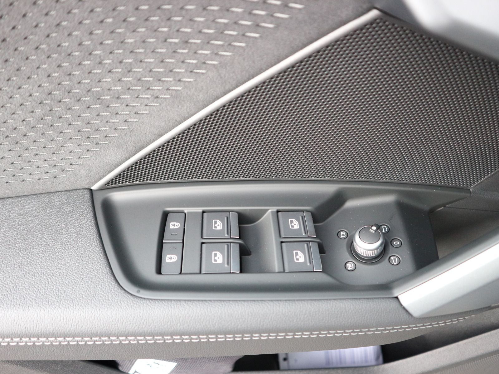 Fahrzeugabbildung Audi A3 Sportback S line TFSI e S tronic*0,5%*AHK*ACC