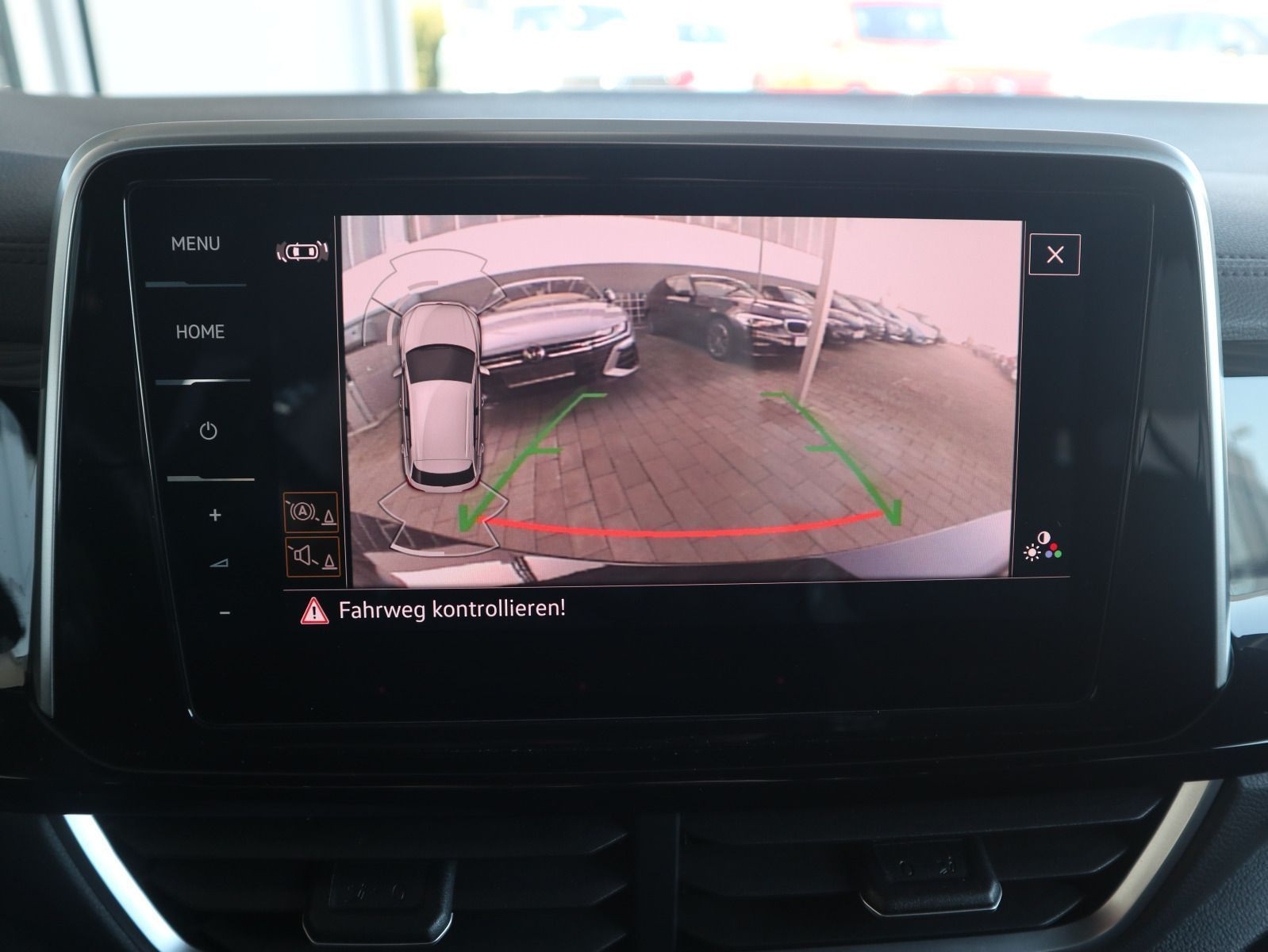Fahrzeugabbildung Volkswagen T-Roc R-Line 2.0 TSI DSG 4M STHZG AHK RFK DCC