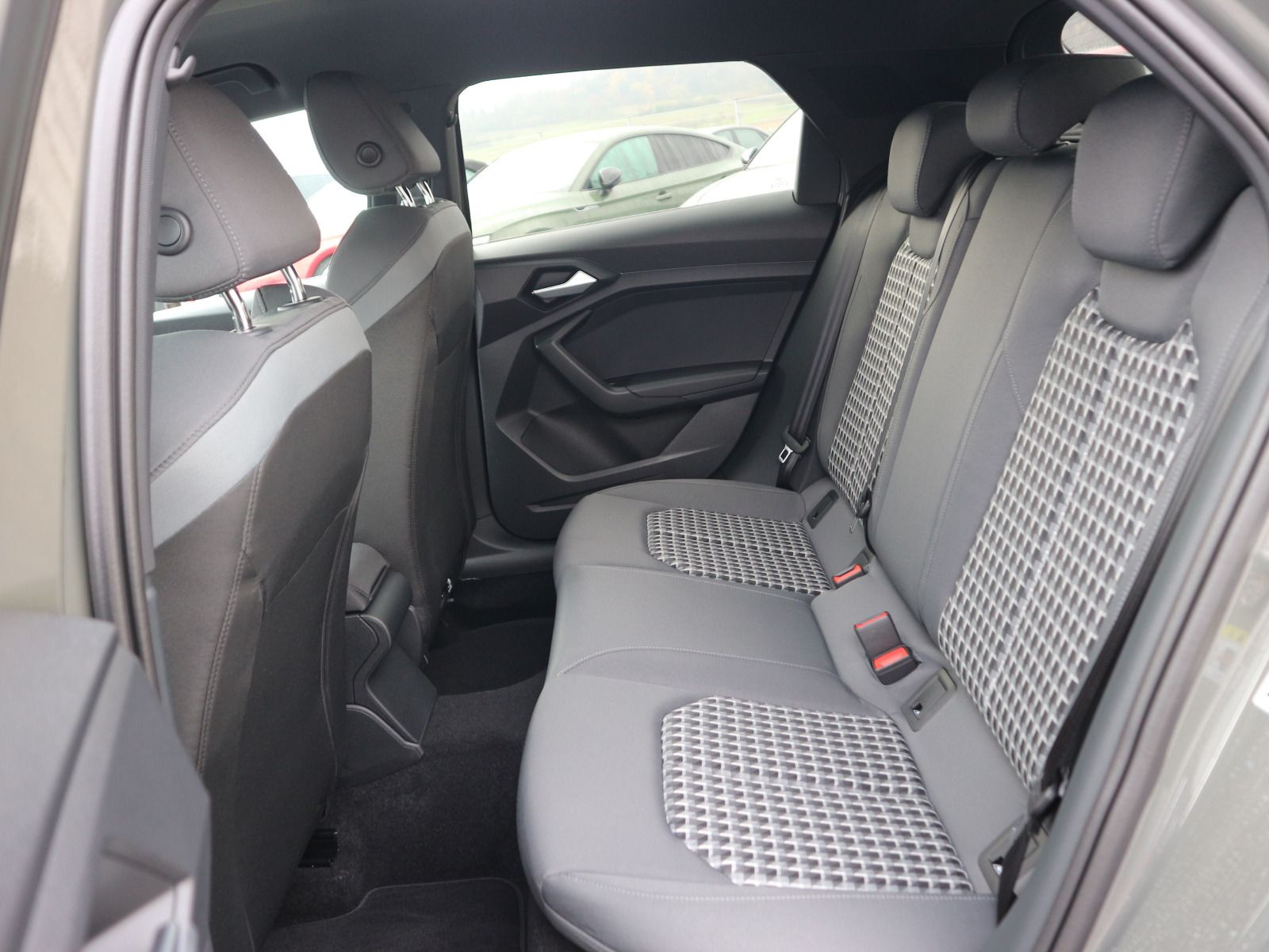 Fahrzeugabbildung Audi A1 Sportback S line 30 TFSI S tronic*CARPLAY*LED*