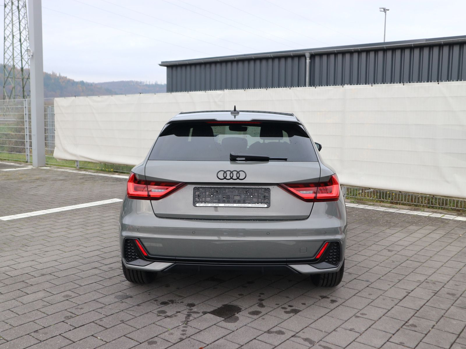 Fahrzeugabbildung Audi A1 Sportback S line 30 TFSI S tronic*CARPLAY*LED*